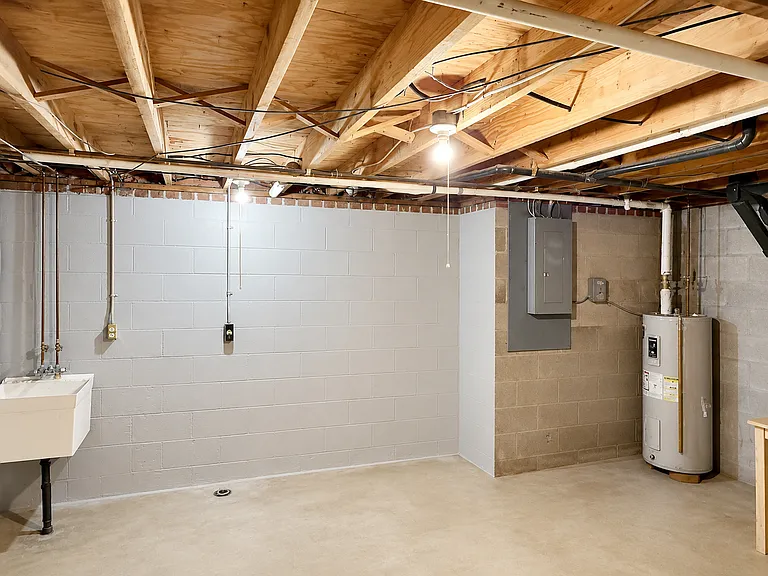 2255 Congo St — Photo 17
