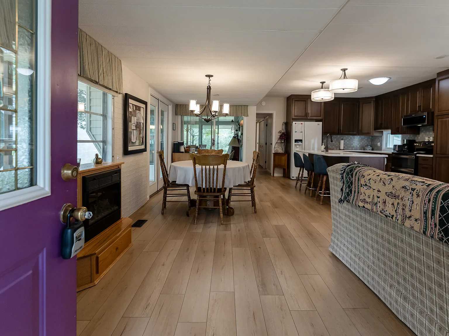 2 bed, $1,200 — Photo 2