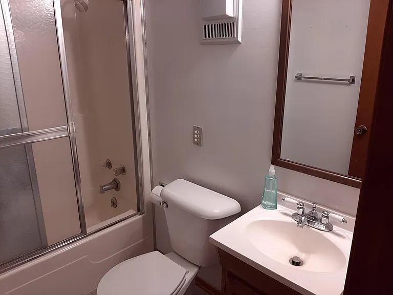 2824 S 76th Ave — Photo 12