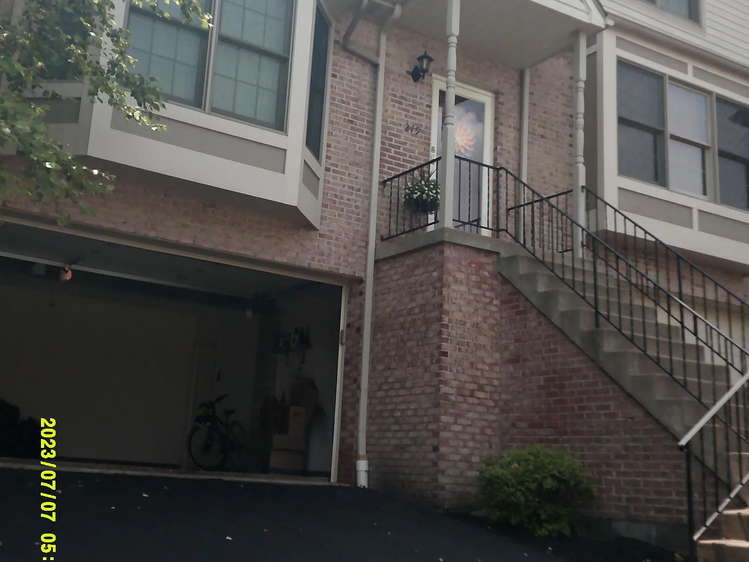 3 bed, 1833 sqft, $2,850 — Photo 3