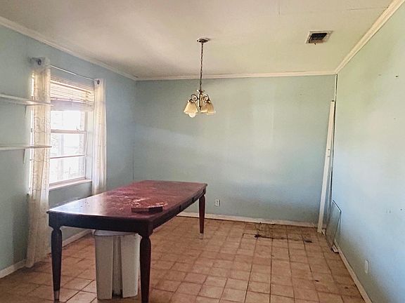 4th image of 1120 W Goforth Rd