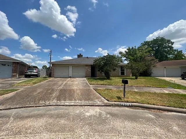 4 bed, 2.0 bath, 1481 sqft, $1,690 — Photo 2