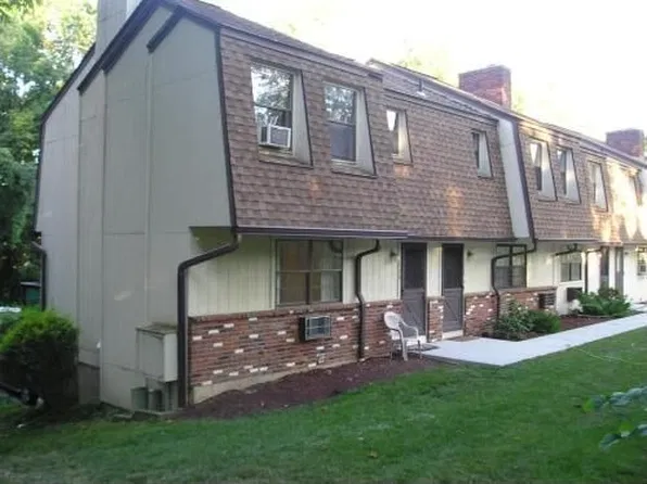 120 Homestead Ln, Brookfield, CT 06804