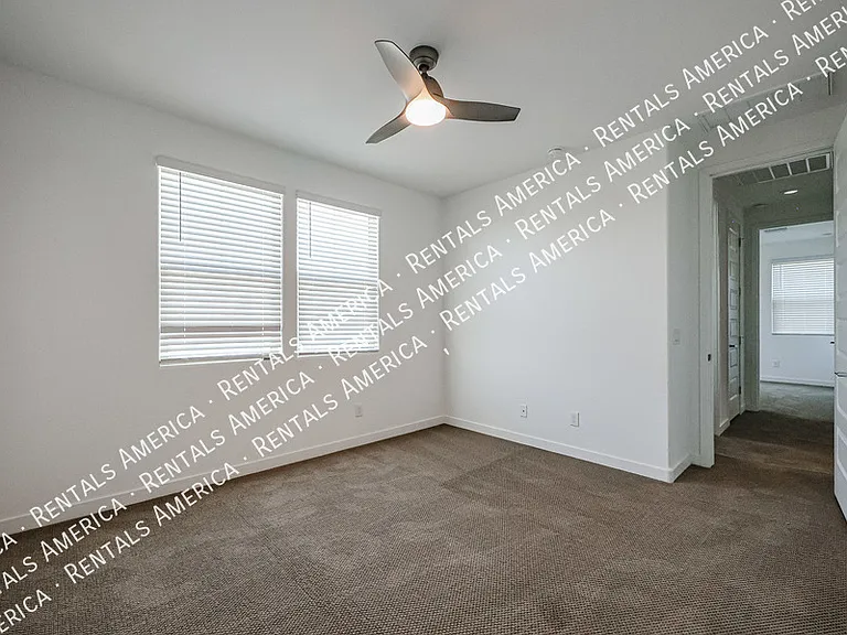 1051 E Armstrong Way — Photo 43