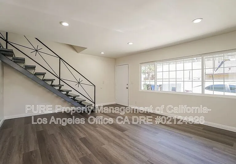980 W Battery St #1 — Photo 4