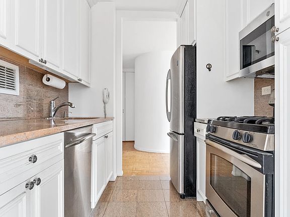 4th image of 245 E 93rd St APT 10C