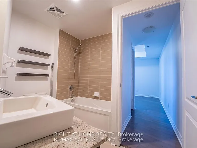 2756 Old Leslie St #922 — Photo 14