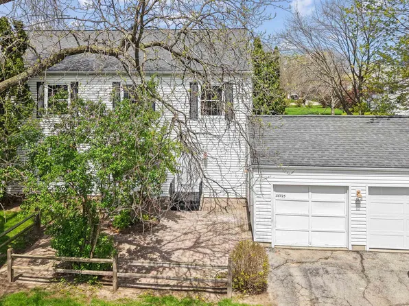 38723 Lighthouse Point, Clinton Township, MI 48038