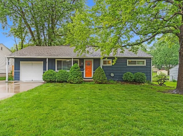 6900 W 72nd Ter, Overland Park, KS 66204