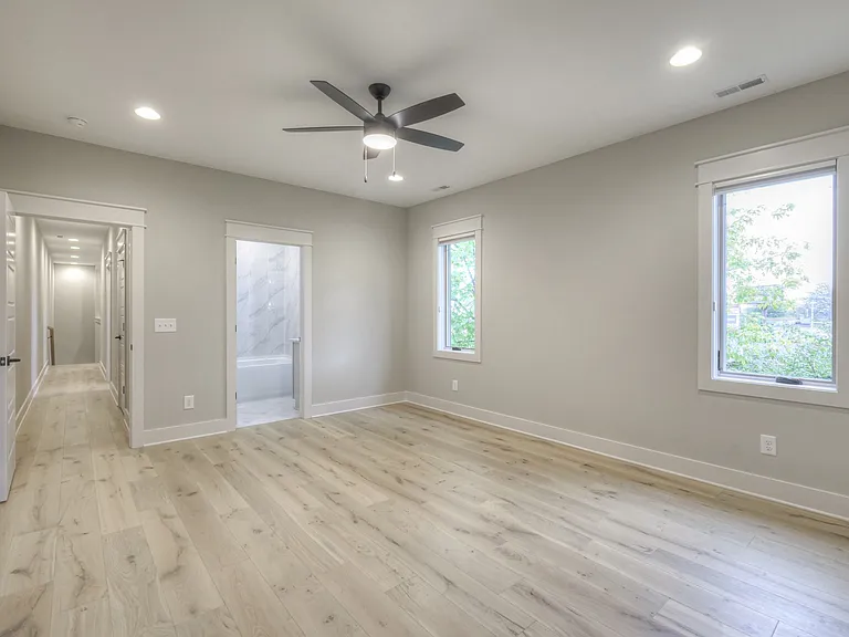 821 Acklen Ave — Photo 19