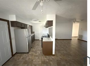 7130 Kings Dr, Baytown, TX 77521