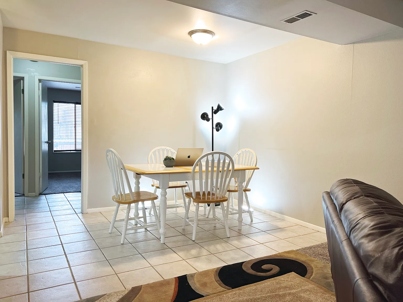 2 bed, 816 sqft, $1,500 — Photo 2