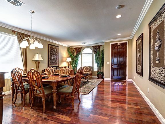 3rd image of 1318 Surrey Downs Ln