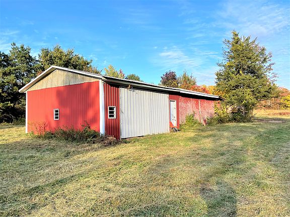 3rd image of Carpenter Rd