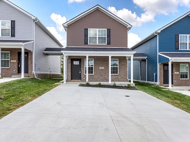 2015 Dolly Dr — Photo 1
