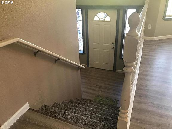 3rd image of 3728 SE 37th Ct