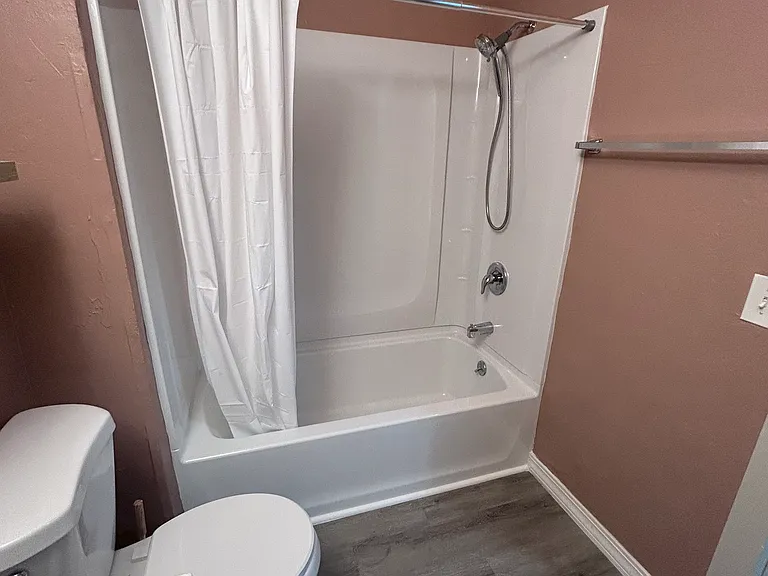 6553 Engle Rd — Photo 13