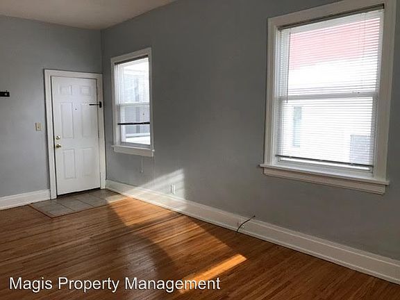 4th image of 379 Bryant St APT 3