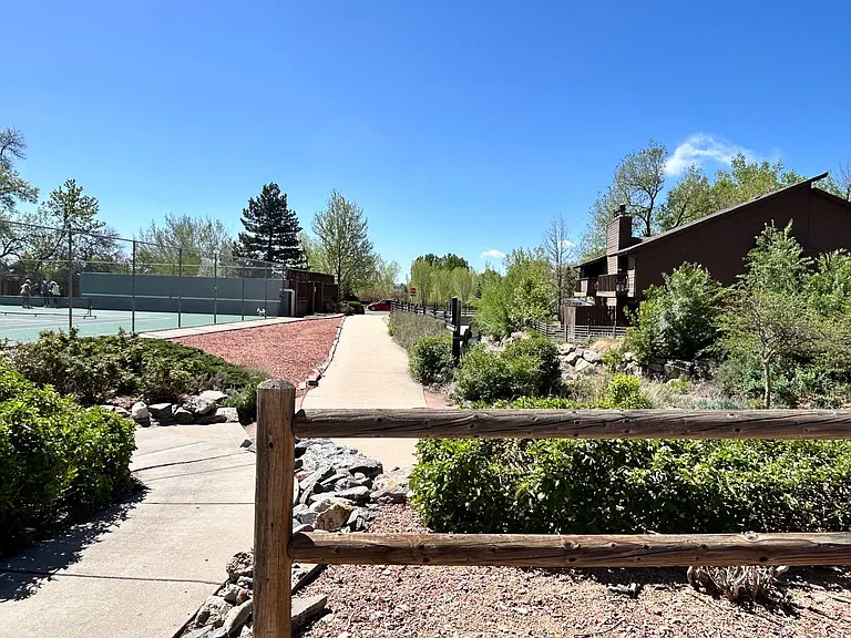 2650 Juniper Ave — Photo 54