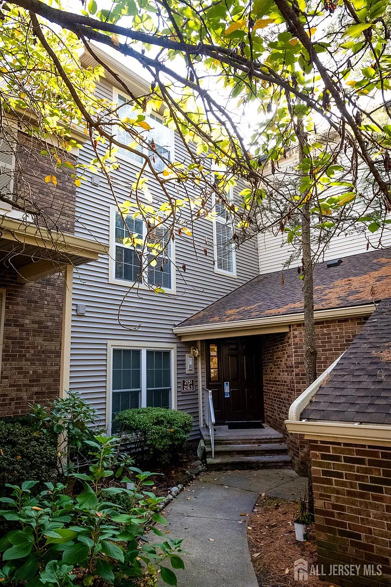 Building Photo - 2162 Ash Ct