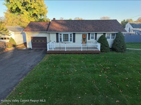 11 Apple Blossom Lane, Coxsackie, NY 12192