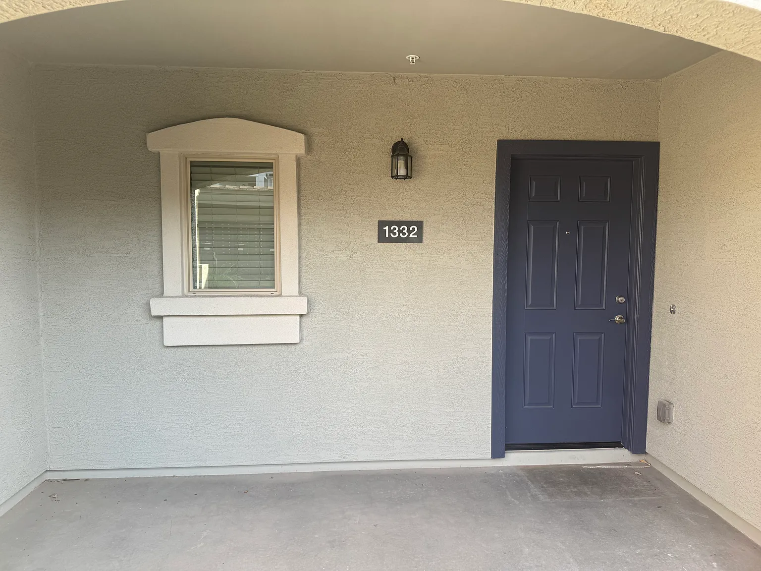2150 W Alameda Rd — Photo 2