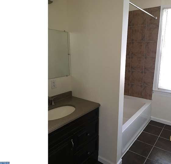 1st image of 450 High St #1