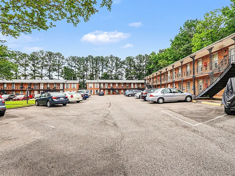 Green Valley Hoover Apartments — Photo 21