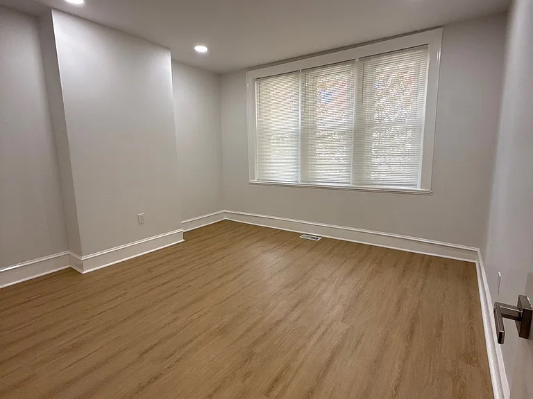 1322 S 57th St — Photo 20