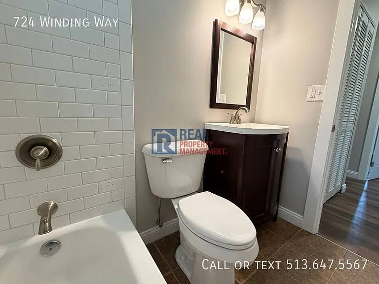 724 Winding Way — Photo 17