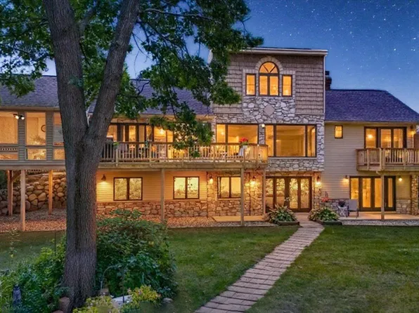 7414 Field Bay Ave, Kalamazoo, MI 49009