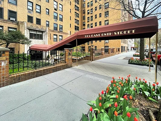 Sold by Brown Harris Stevens | media 7
