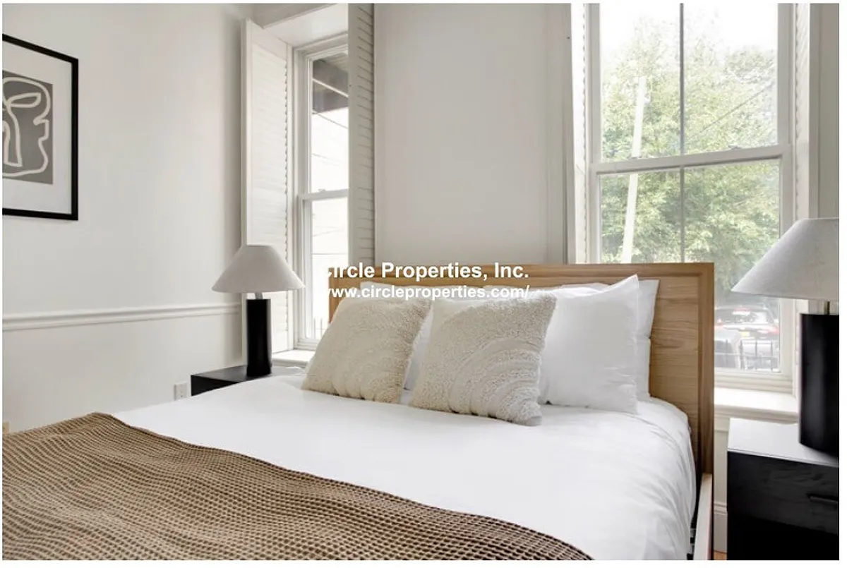 Photo 2 of 9 - 1611 Tremont St #1C - Boston, MA Building Photo - 1611 Tremont St #1C