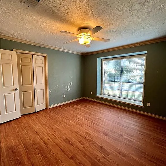 8706 Sandstone Dr — Photo 14