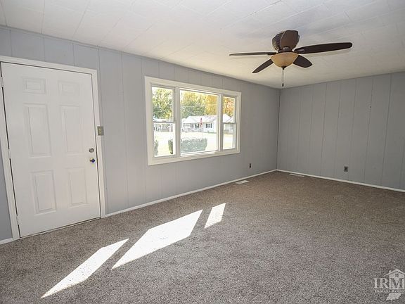 3rd image of 2031 S Lazy Creek Dr