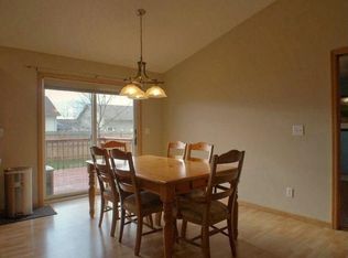 804 Saddlewood St, Holmen, WI 54636