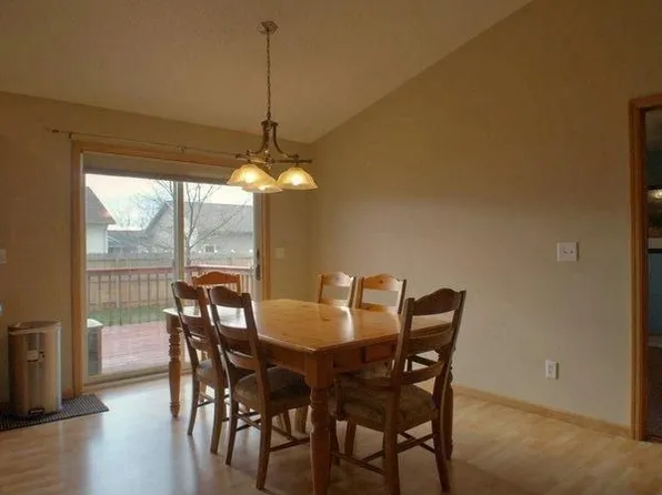 804 Saddlewood St, Holmen, WI 54636
