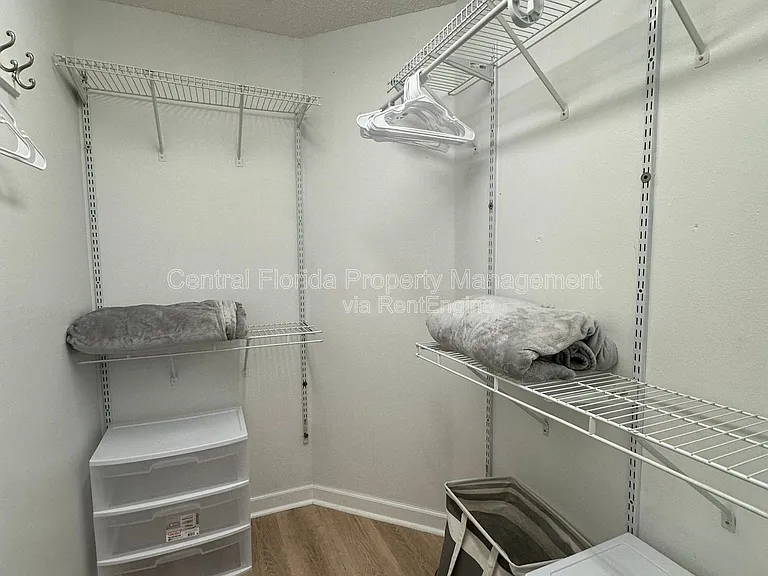 1009 Lake Davenport Blvd — Photo 17