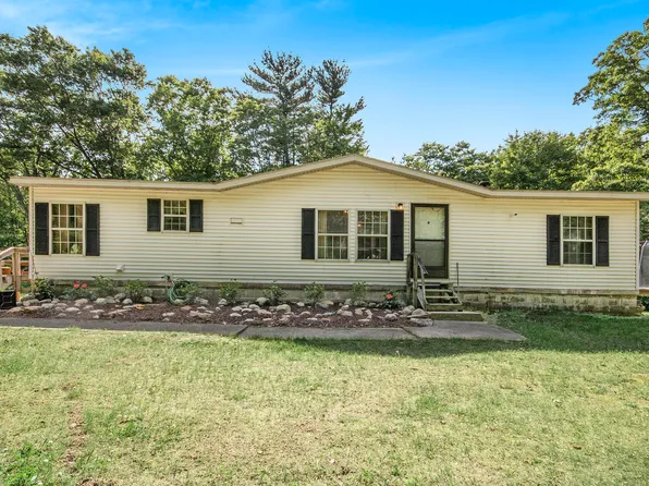 10553 Lincoln Lake Ave NE, Greenville, MI 48838
