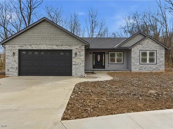 2630 Squirrel Hollow St NE, Canton, OH 44704