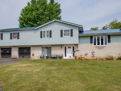 698 Ridge Rd, Mill Hall, PA, 17751