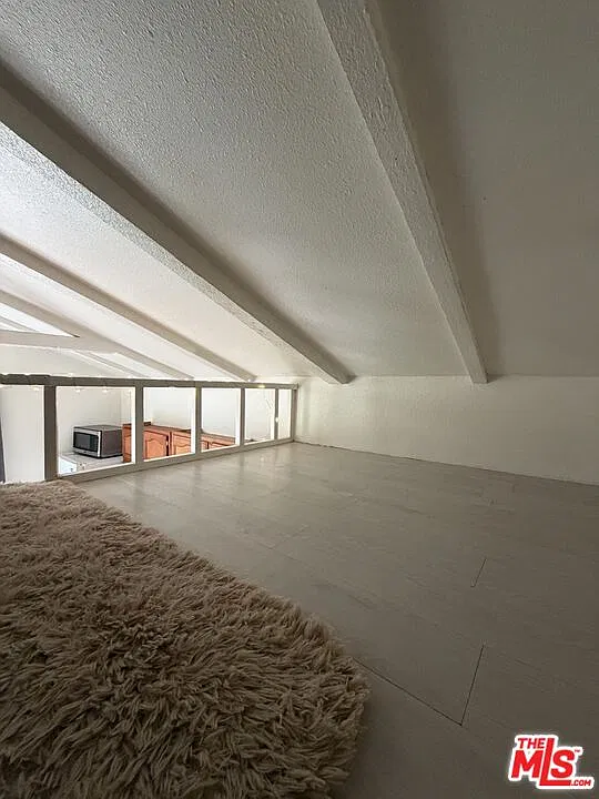 1 bed, 1.0 bath, 300 sqft, $2,199 — Photo 3