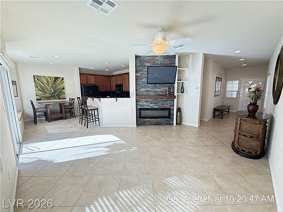 5th image of 246 Queens Ct