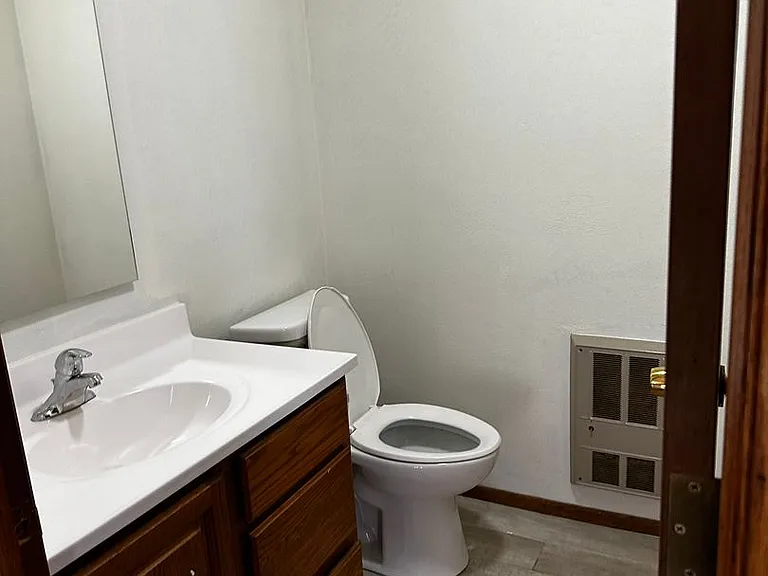 1508-1514 Holly Dr — Photo 3