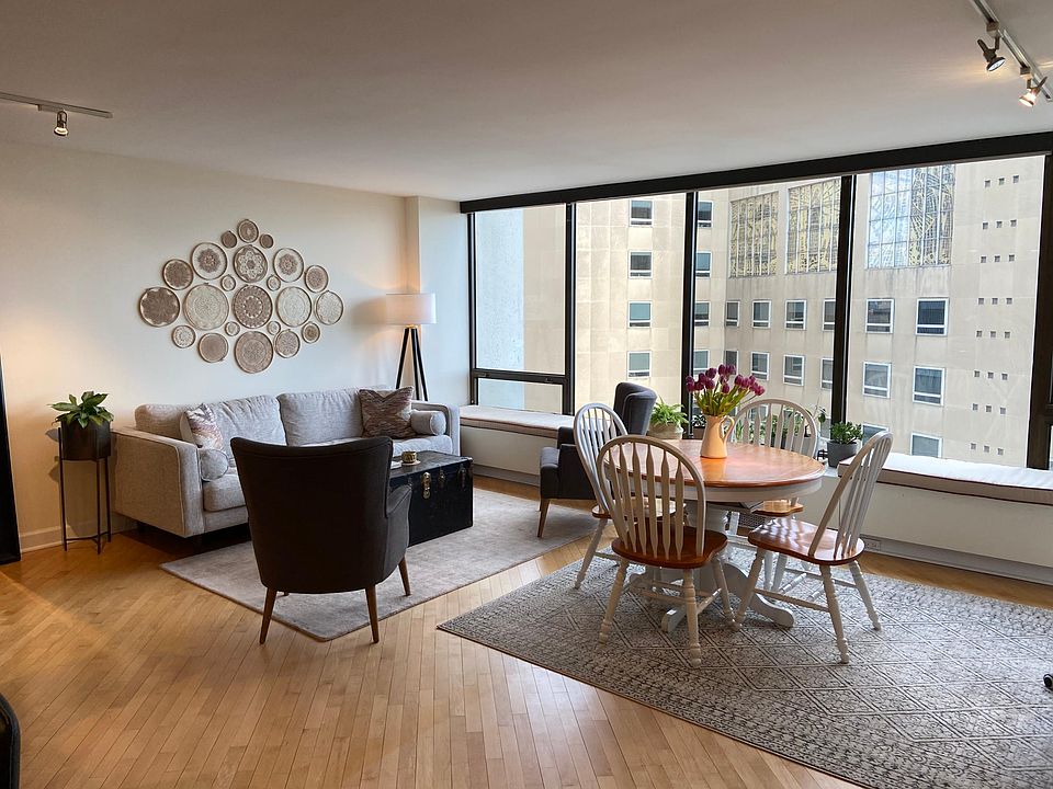 1st image of 2800 N Lake Shore Dr APT 1403