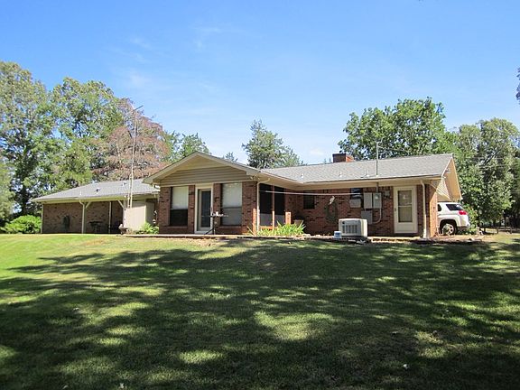 3rd image of 150 Timberlane Dr