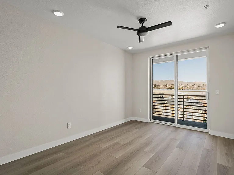 Stonecreek Apartments — Photo 13
