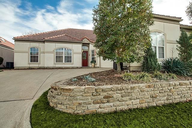 1st image of 3013 Bayside Dr