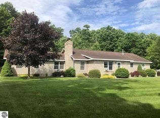 3557 N Eagle Hwy, Lake Leelanau, MI 49653
