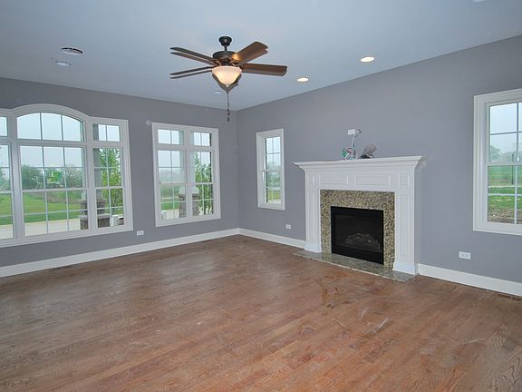 3rd image of 14616 W Park Pl